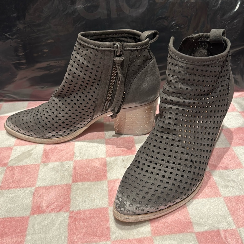 Dolce Vita booties genuine gray leather. perforated 7.5 size